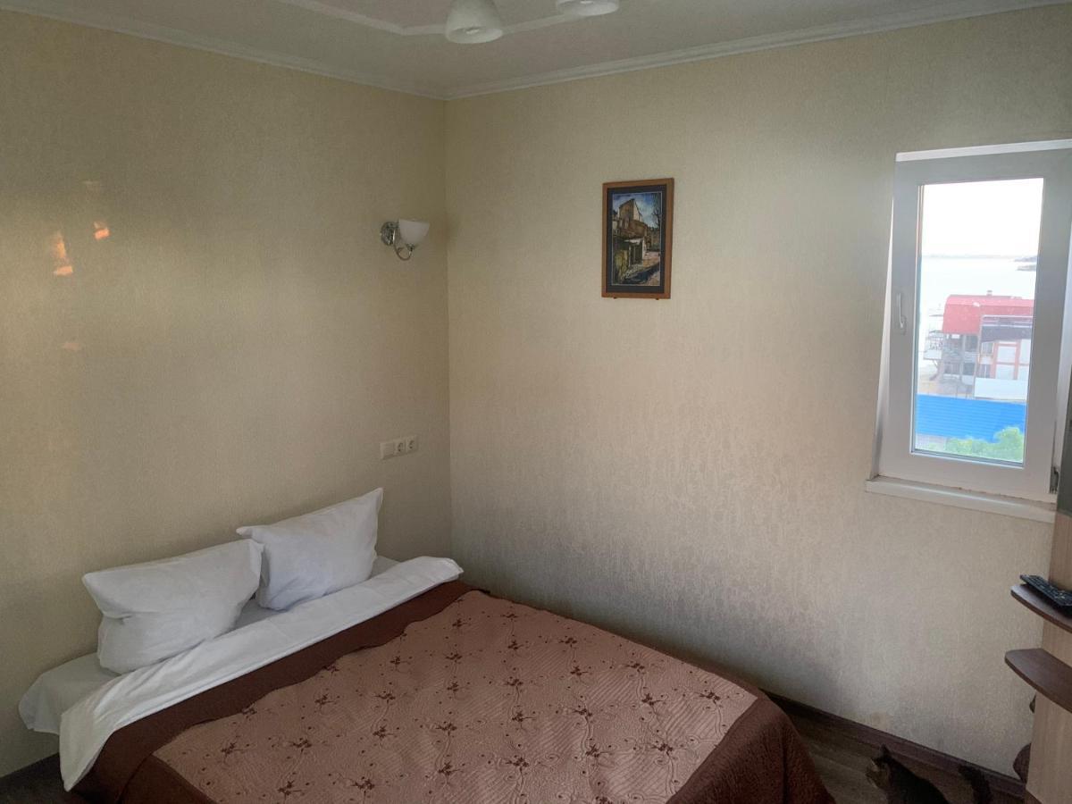 Guest House Dacha Nova Dofinivka エクステリア 写真